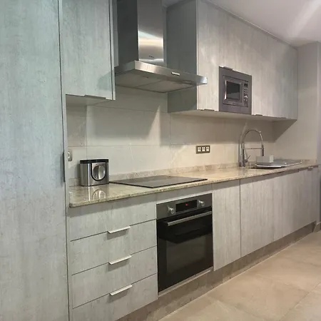 Apartment Spacious 3 Bedroom Apartment, Gazules Del Sol, Benahavis Estepona