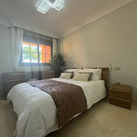 Apartment Spacious 3 Bedroom Apartment, Gazules Del Sol, Benahavis *